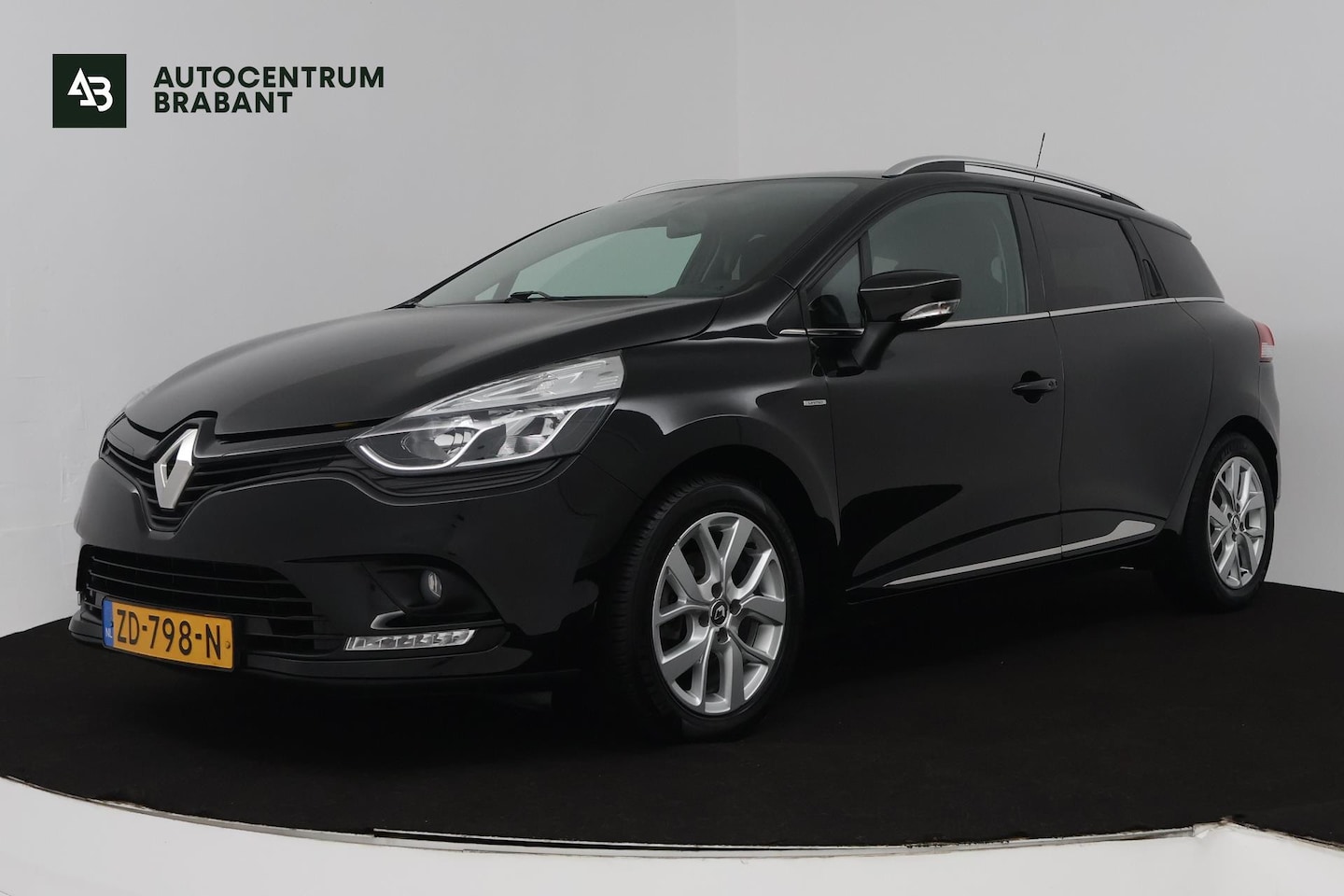 Renault Clio Estate - 0.9 TCe Limited (TREKHAAK, NAVIGATIE, PARKEERSENSOREN, BLUETOOTH, CRUISE CONTROL) - AutoWereld.nl