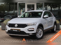 Volkswagen T-Roc - 1.0 Style TSI 115pk | Navigatie | Adaptive Cruise | Airco | Parkeersensoren | Radio | Carp