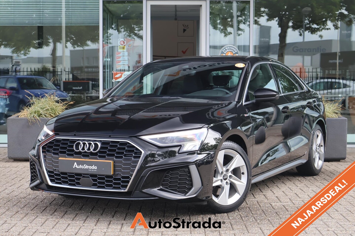 Audi A3 Limousine - 35 S-Line TFSI 150pk | Navi | Virtual | Cruise | Climate | Sportstoelen | LED | Carplay | - AutoWereld.nl