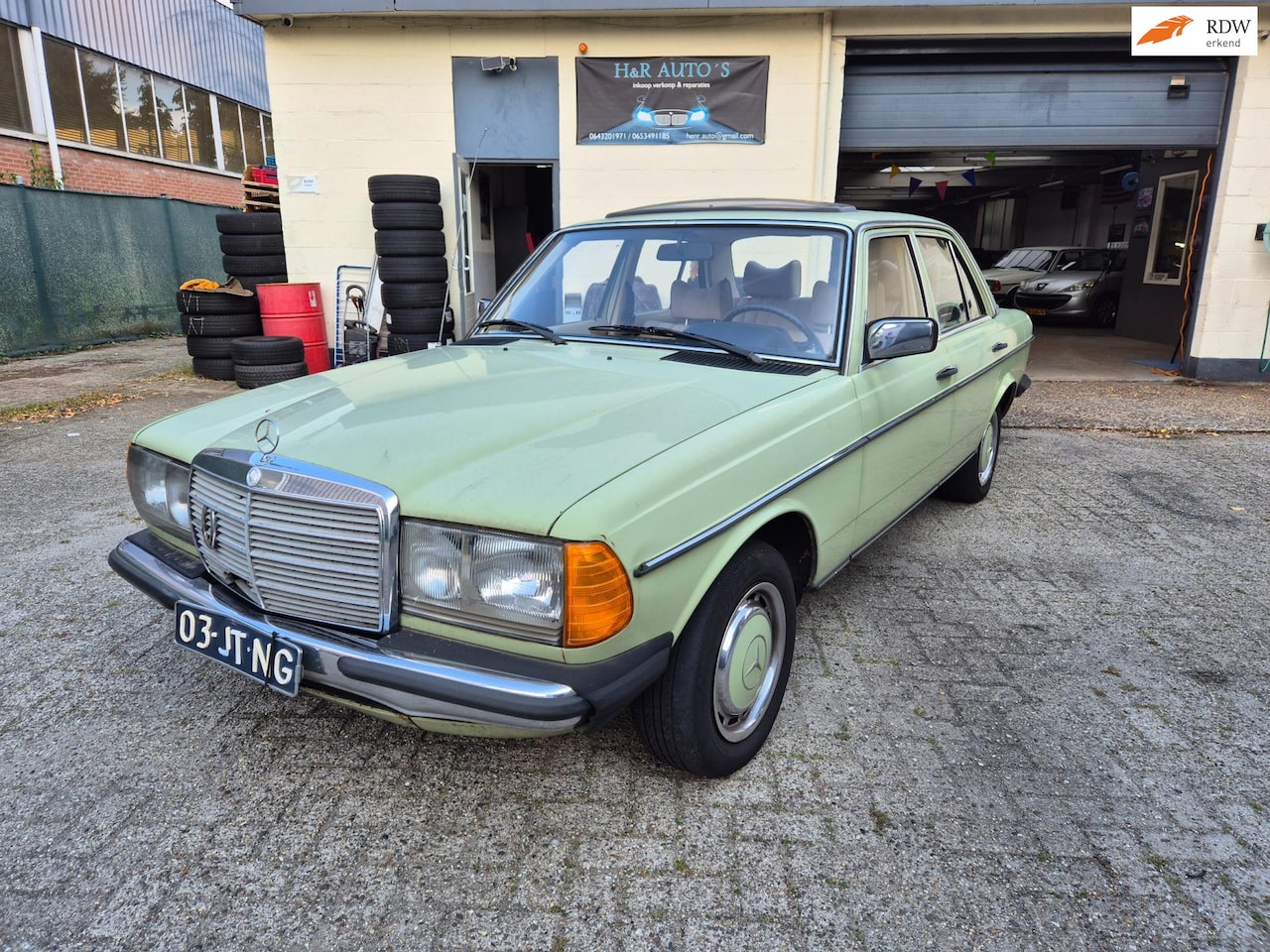 Mercedes-Benz 200-280 (W115) - 230 230, w123 ** geheel origineel** 147.000 km - AutoWereld.nl