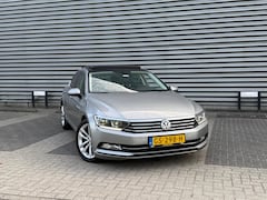 Volkswagen Passat - 1.6 TDI Highline (bj 2015) DSG|XENON|VIRTUAL|PANORAMA|SEDAN
