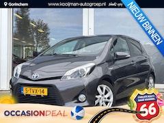 Toyota Yaris - 1.5 Hybrid Dynamic | Panoramadak | Trekhaak voor fietsendrager | Half leder | Keyless star