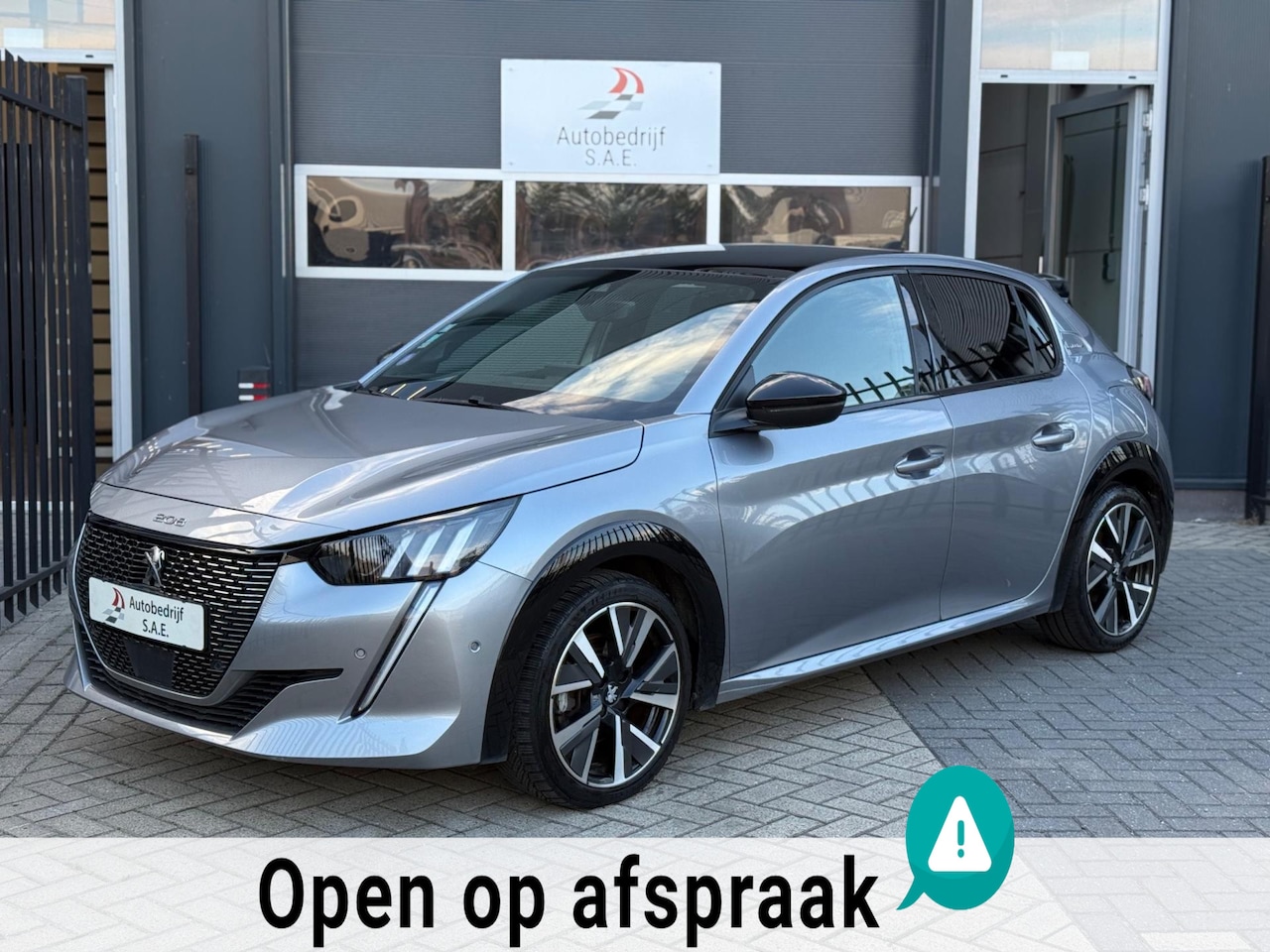 Peugeot 208 - 1.2 PureTech GT-Line CARPLAY PANO TREKHAAK COCKPIT CAMERA - AutoWereld.nl