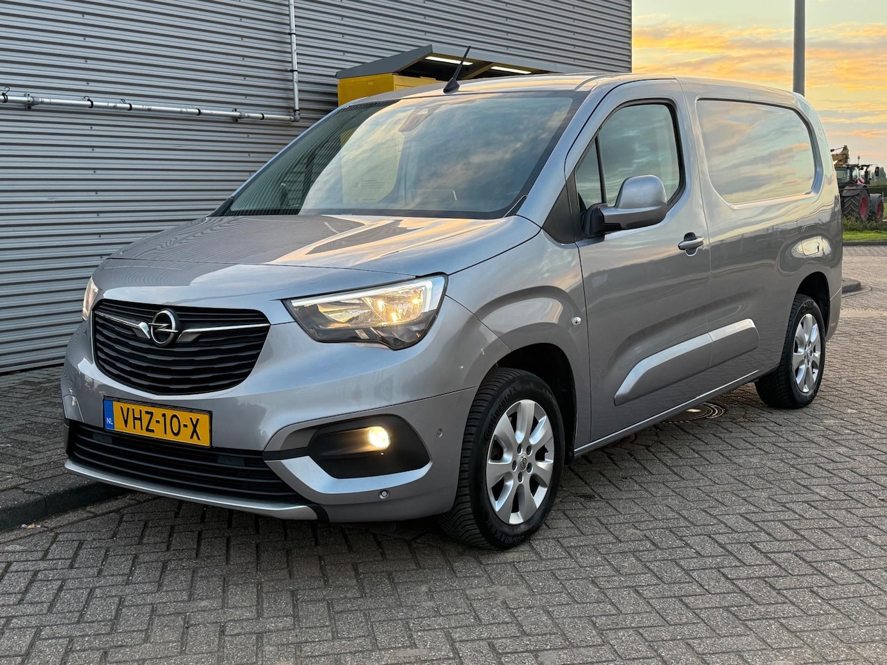 Opel Combo - 1.5D L2H1 Lang Innovation Bj 2021 Navi Pdc Camera Lane Assist - AutoWereld.nl