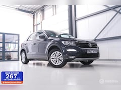 Volkswagen T-Roc - 1.5 TSI Style Business | Adaptive | CarPlay | PDC | NAP NL auto | Btw auto | rijklaarprijs