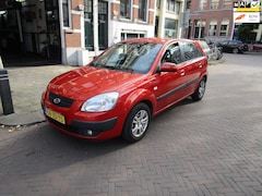 Kia Rio - 1.4 X-tra 5 Drs Airco