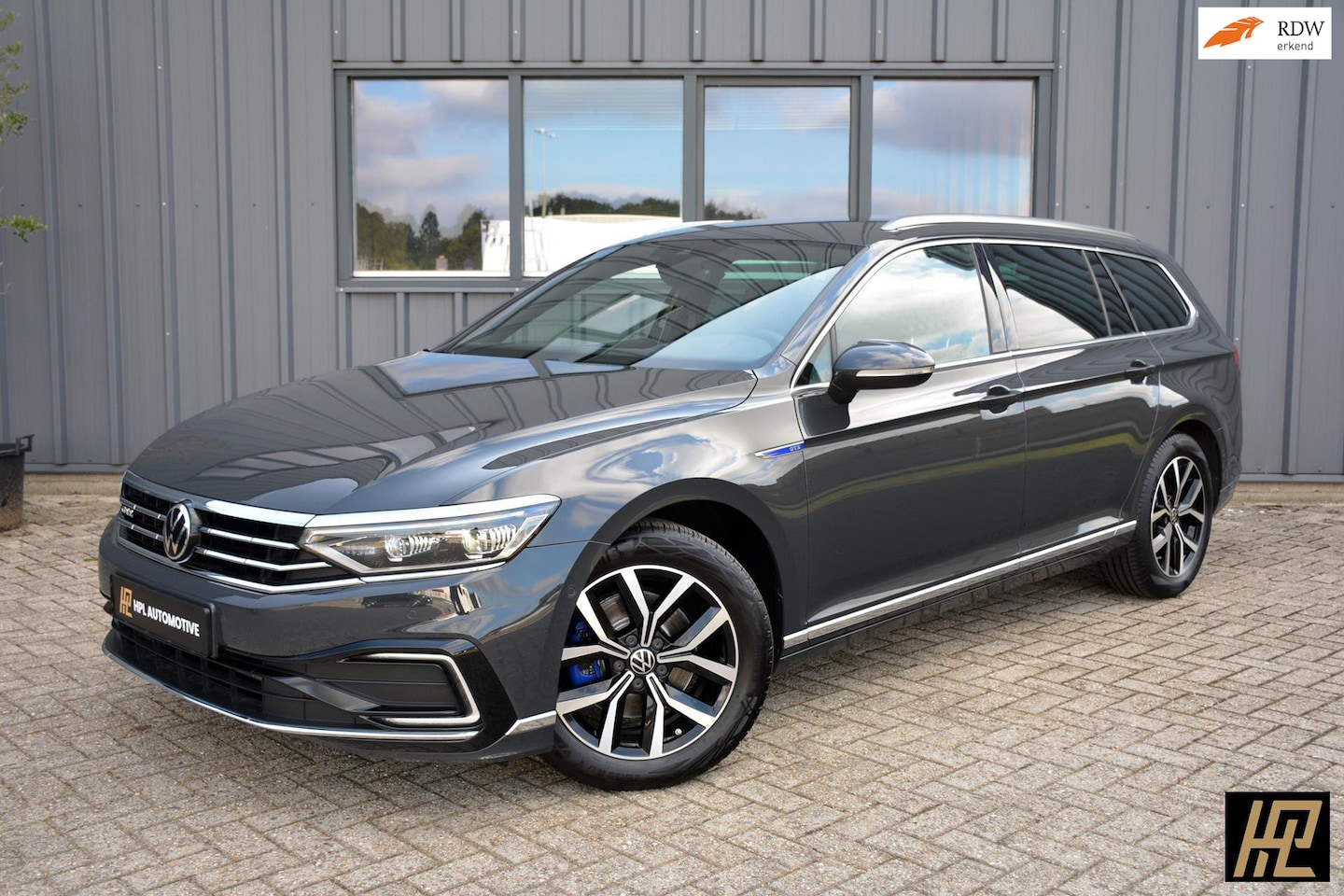 Volkswagen Passat Variant - 1.4TSI GTE 218pk * Matrix LED * Leer/Alcantara * Memory * Zwenktrekhaak * Camera * Carplay - AutoWereld.nl
