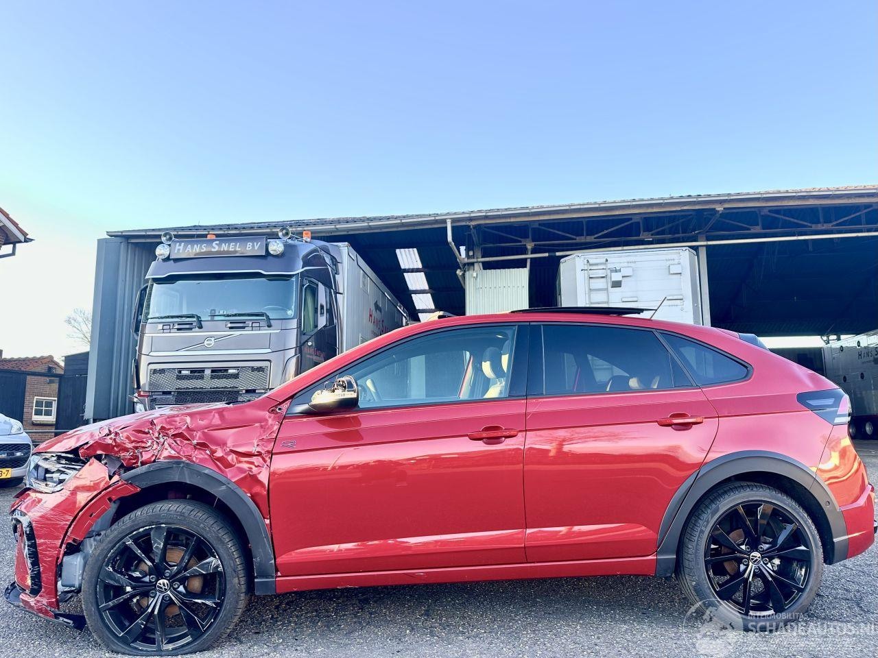 Volkswagen Taigo - 1.0 TSI 116pk aut + F1 R-line - pano - virtual - front + line + side assist - navi - camer - AutoWereld.nl