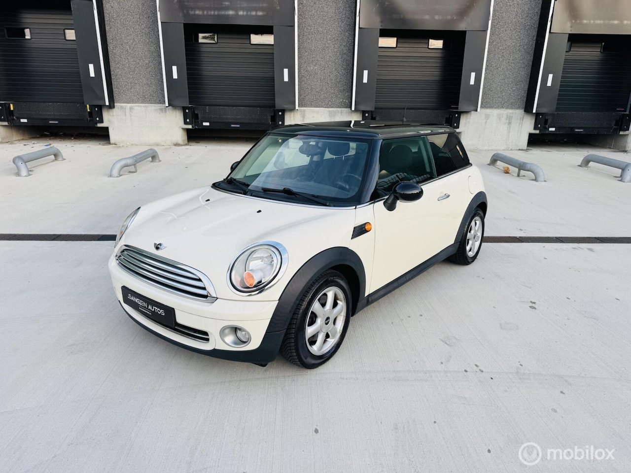 MINI Cooper - Mini 1.6 Business Line - AutoWereld.nl