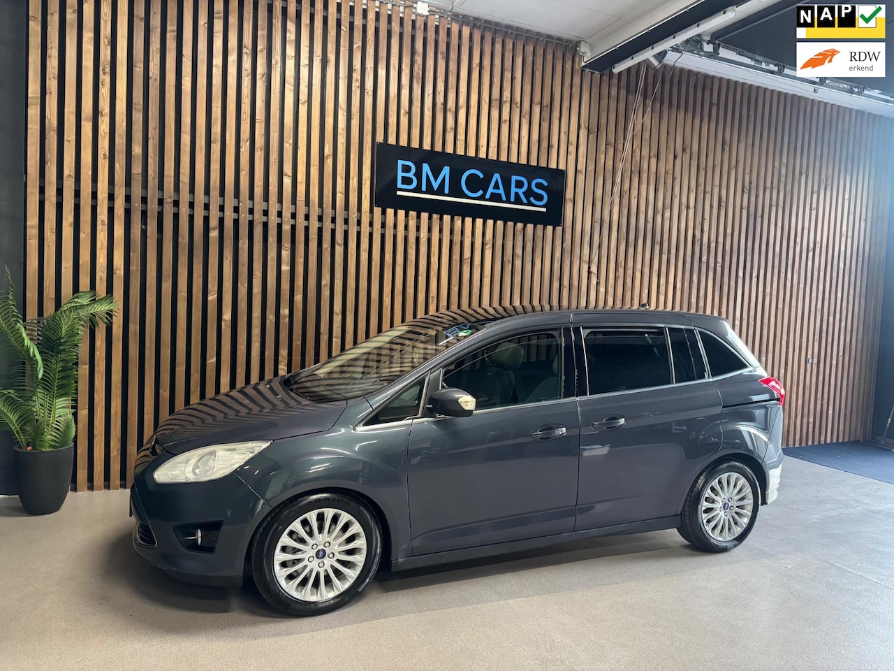 Ford Grand C-Max - 1.6 EcoBoost Titanium Panodak,Trekhaak - AutoWereld.nl