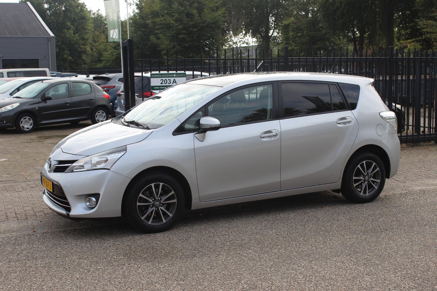 Toyota Verso - 1.6 VVT-i Business 1.6 VVT-i Business, Navigatie, Trekhaak! - AutoWereld.nl