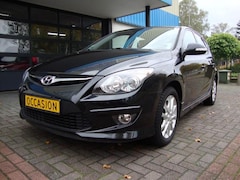 Hyundai i30 - 1400i 16V 5 DEURS AIRCO LM VELGEN