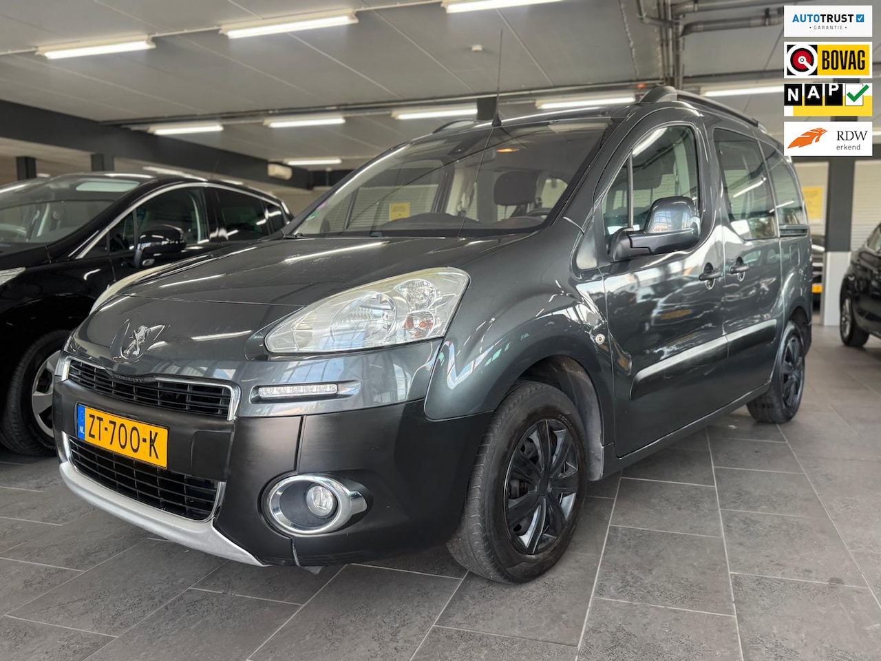 Peugeot Partner Tepee - 1.6 VTi Access navigate airconditioning cruise controle elektrische pakket trekhaak - AutoWereld.nl