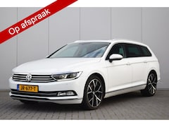 Volkswagen Passat Variant - 1.6 TDI Connected Series Plus Led Pano/dak Priv/glass 19' Trekhaak