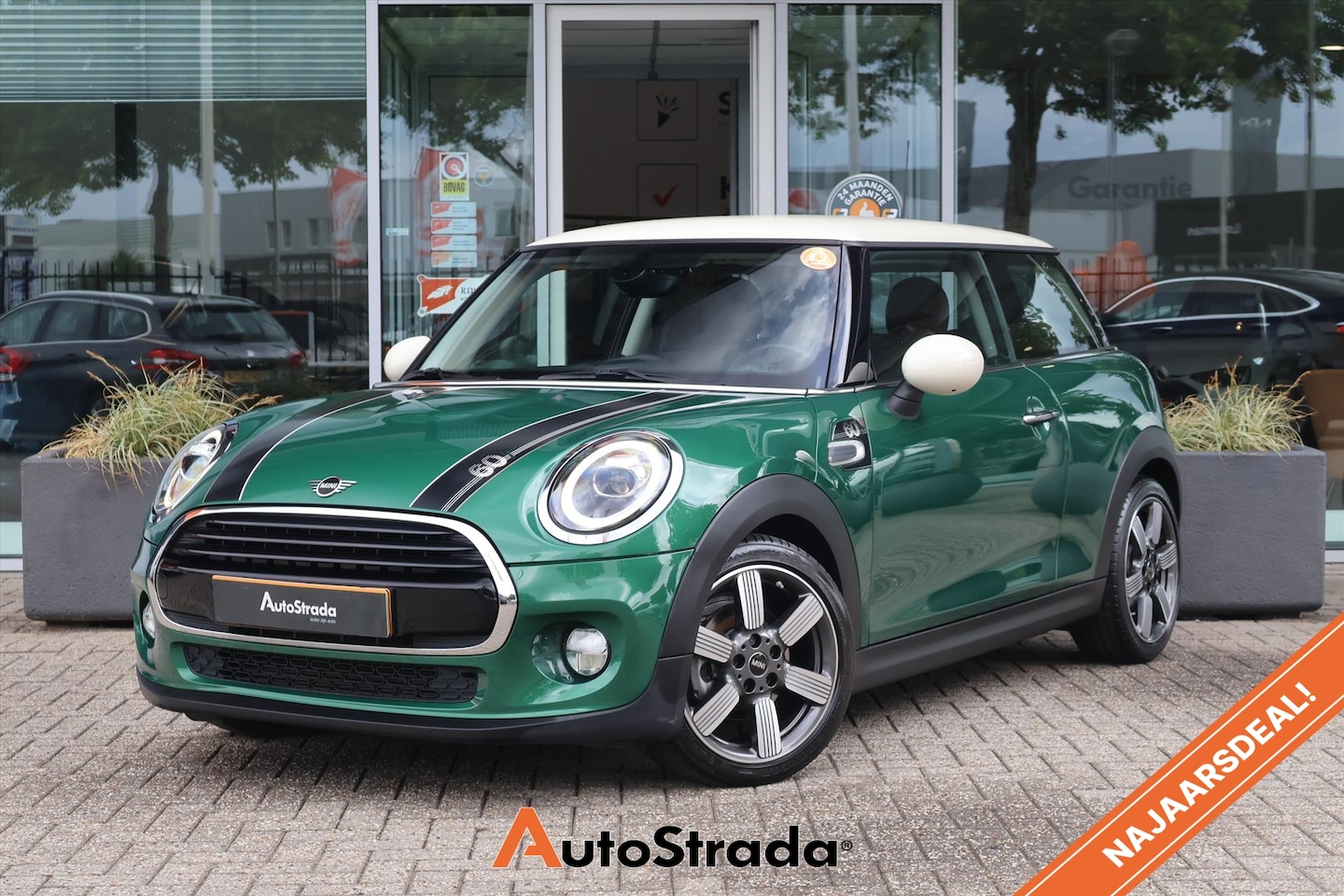 MINI Mini - 3-Deurs (f56) 1.5 60 Years Edition 136pk | LED | Cruise | Climate | Union Jack | Leder | * - AutoWereld.nl