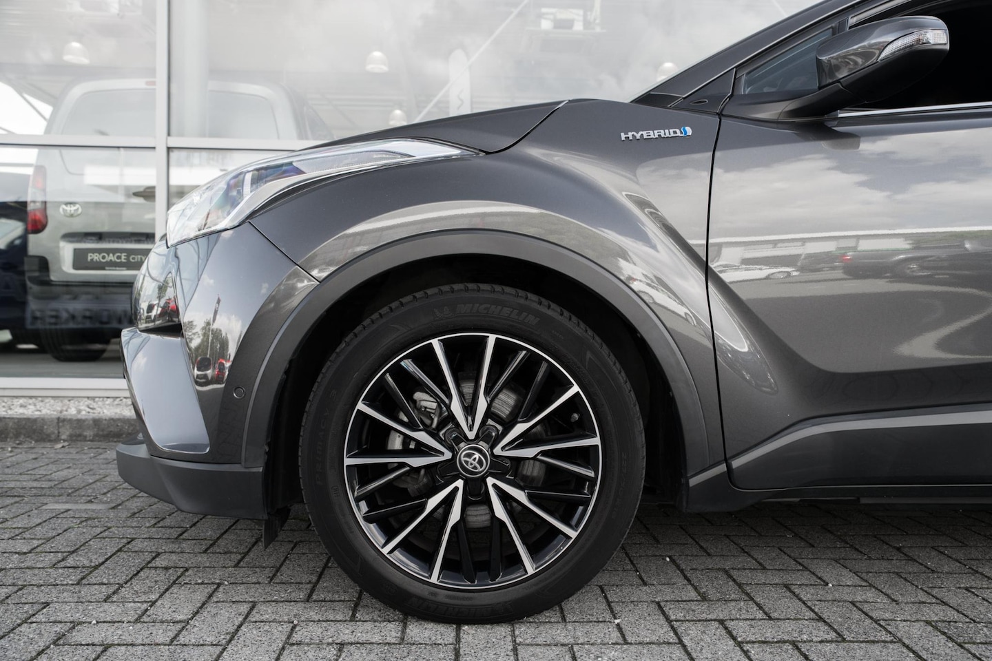 Toyota C-HR - 1.8 Hybrid Executive 1.8 Hybrid Executive - AutoWereld.nl