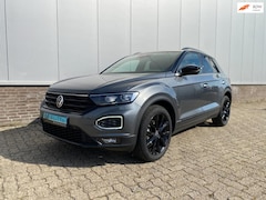 Volkswagen T-Roc - 1.5 TSI Sport Black Line Cruise, Cam, Trekh
