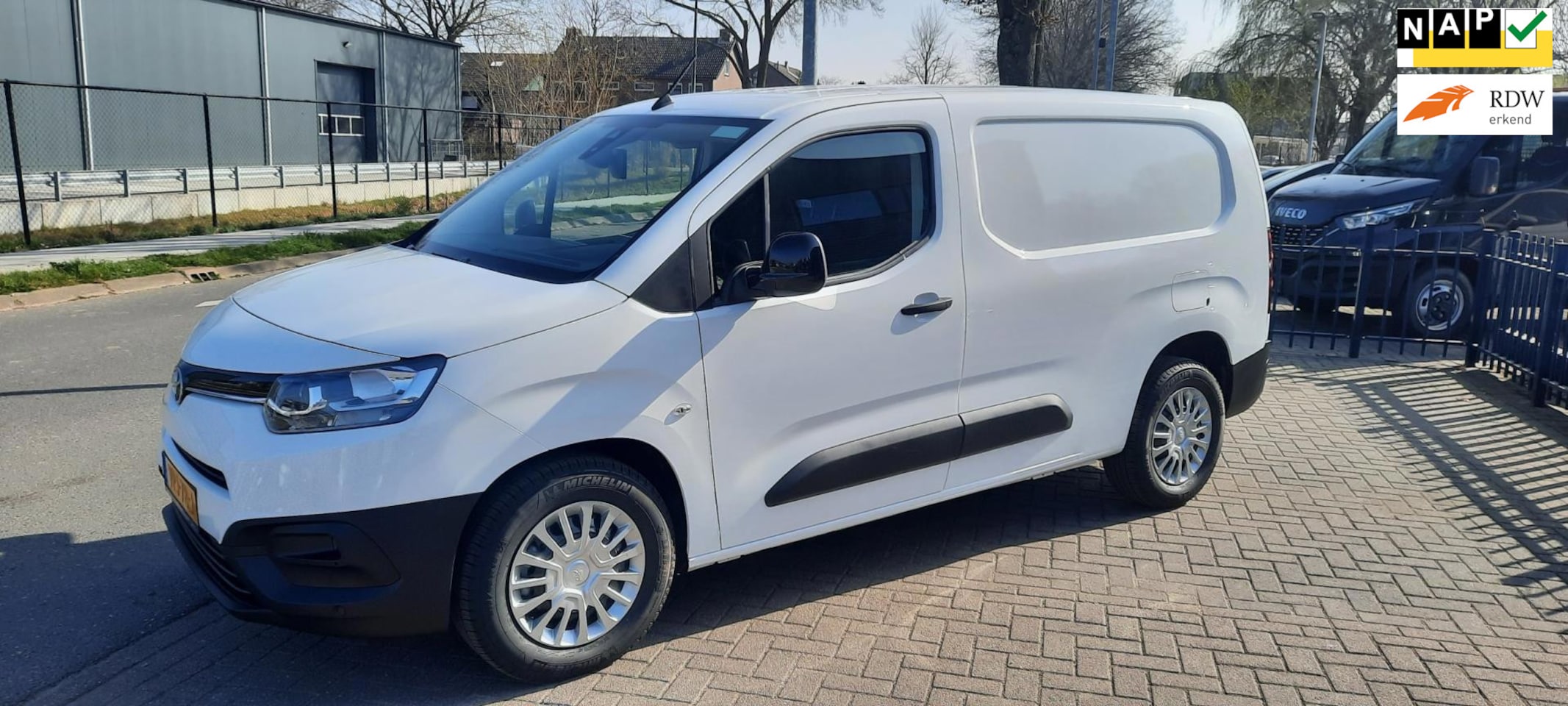 Toyota ProAce City - 1.5 D-4D Cool Long 1.5 D-4D Cool Long - AutoWereld.nl
