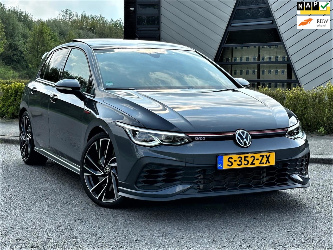 Volkswagen Golf - 2.0 TSI GTI Clubsport Automaat | Pano | Navi | Stuurverwarming | 300 PK | - AutoWereld.nl