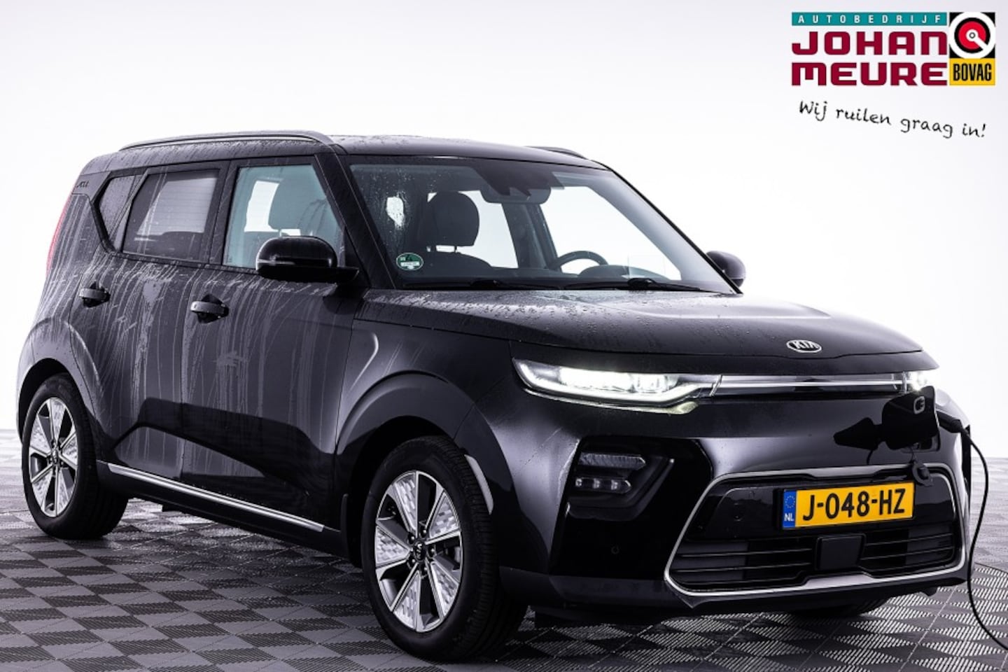 Kia e-Soul - ExecutiveLine 64 kWh | SOH 100% | LEDER | LED | NAVI | ECC ✅ 1e Eigenaar - AutoWereld.nl