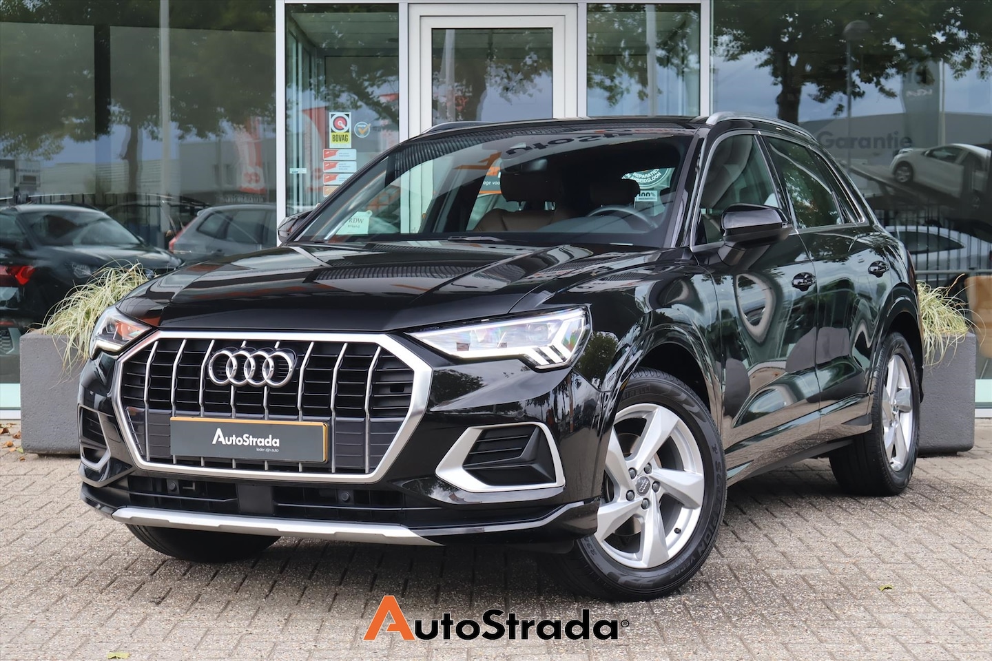 Audi Q3 - 35 TFSI Business Edition 150pk I Navi I Climate I Camera I Trekhaak I Cruise I Carplay - AutoWereld.nl
