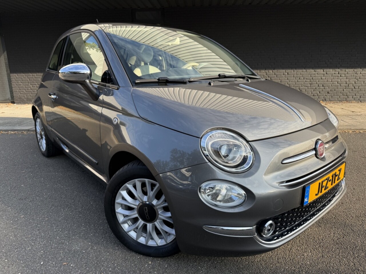 Fiat 500 - 1.2 Lounge // automaat // 50.000km! // - AutoWereld.nl