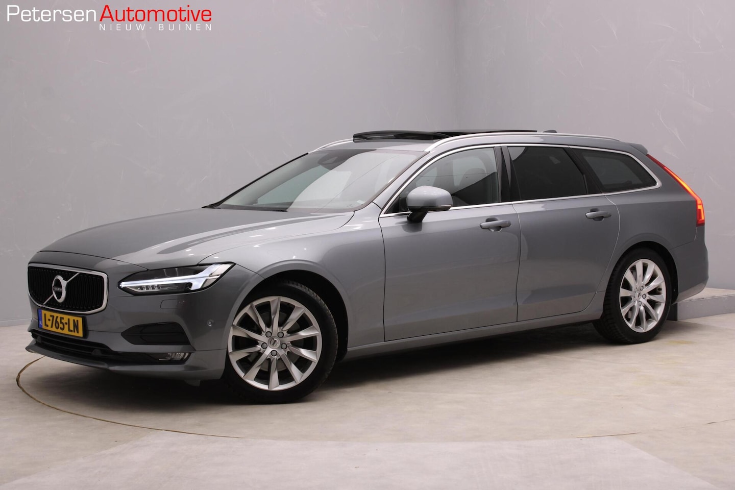 Volvo V90 - 2.0 D4 Inscription *Pano* Leder* Garantie* Vol* - AutoWereld.nl