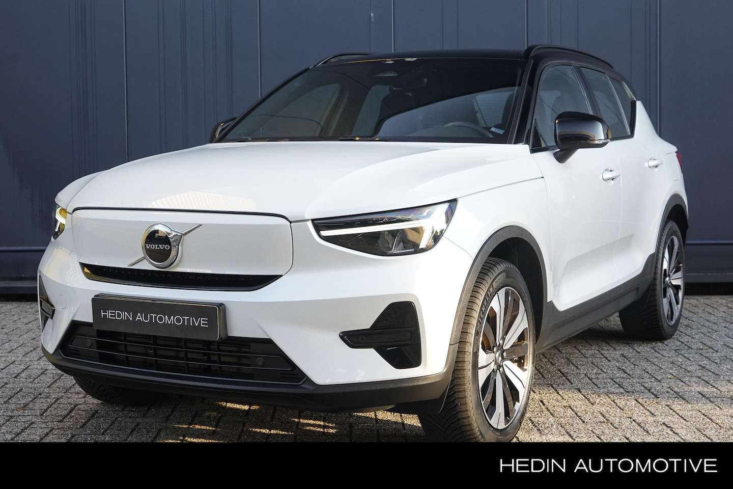 Volvo XC40 - Recharge Plus | Trekhaak | Pilot Assist | Park Assist | Stuur- stoelverwarming - AutoWereld.nl