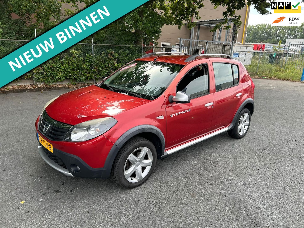 Dacia Sandero Stepway - 1.6 ZEER NETTE AUTO RIJDT EN SCHAKELT GOED - AutoWereld.nl