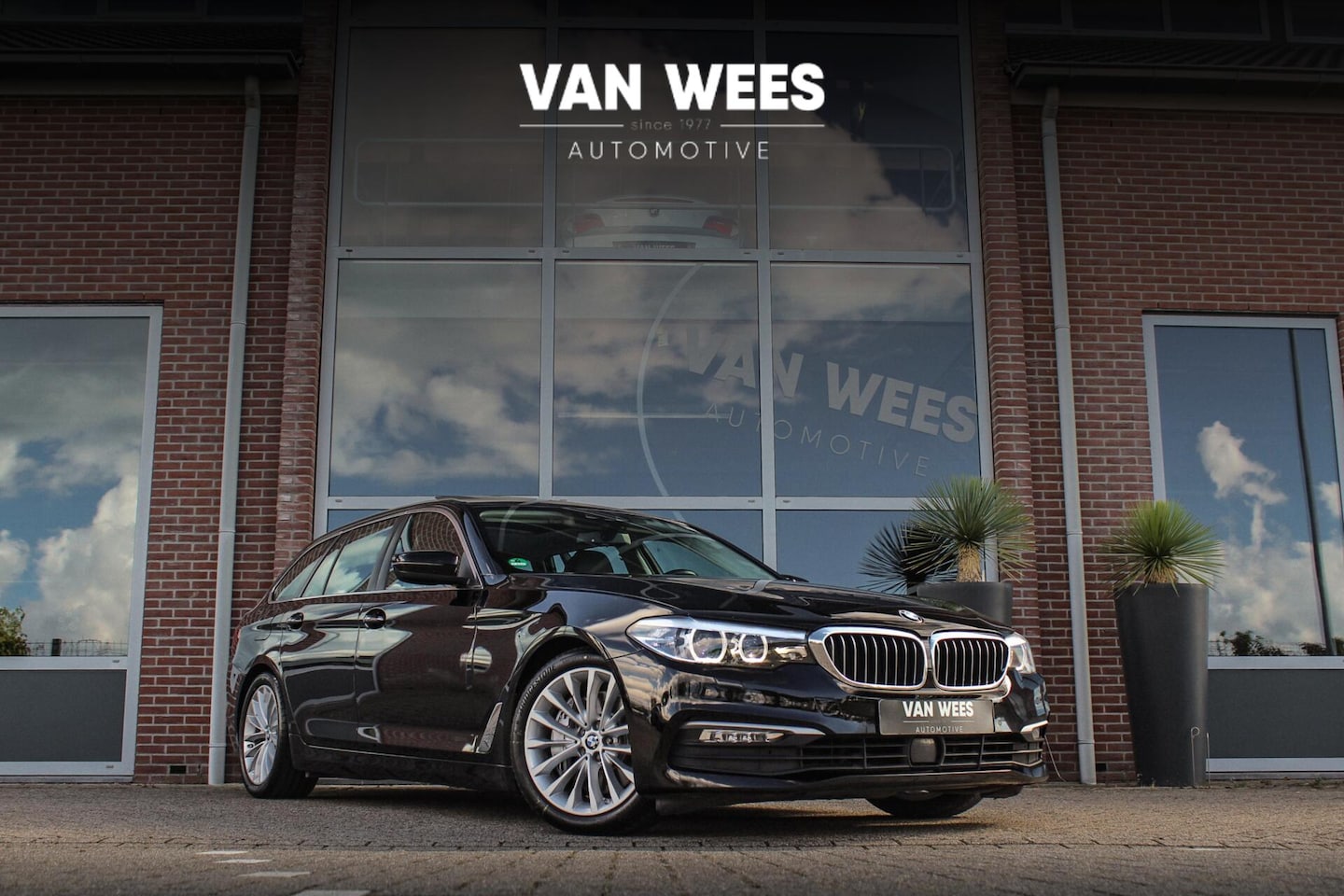 BMW 5-serie Touring - 540i G31 xDrive High Executive | 2e eigenaar | 340 pk | Dakraam | 19 inch | LED | Head up - AutoWereld.nl