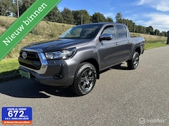 Toyota HiLux - 2.4 D-4D Cool Comfort 25000 km automaat