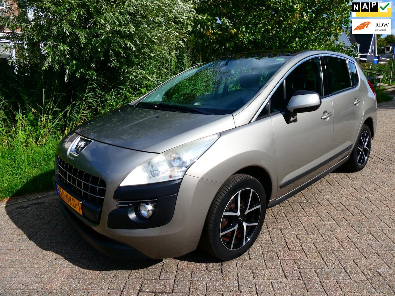 Peugeot 3008 - 1.6 VTi ST Clima Cruise Navi Trekhaak 1500kg. Hoge instap - AutoWereld.nl