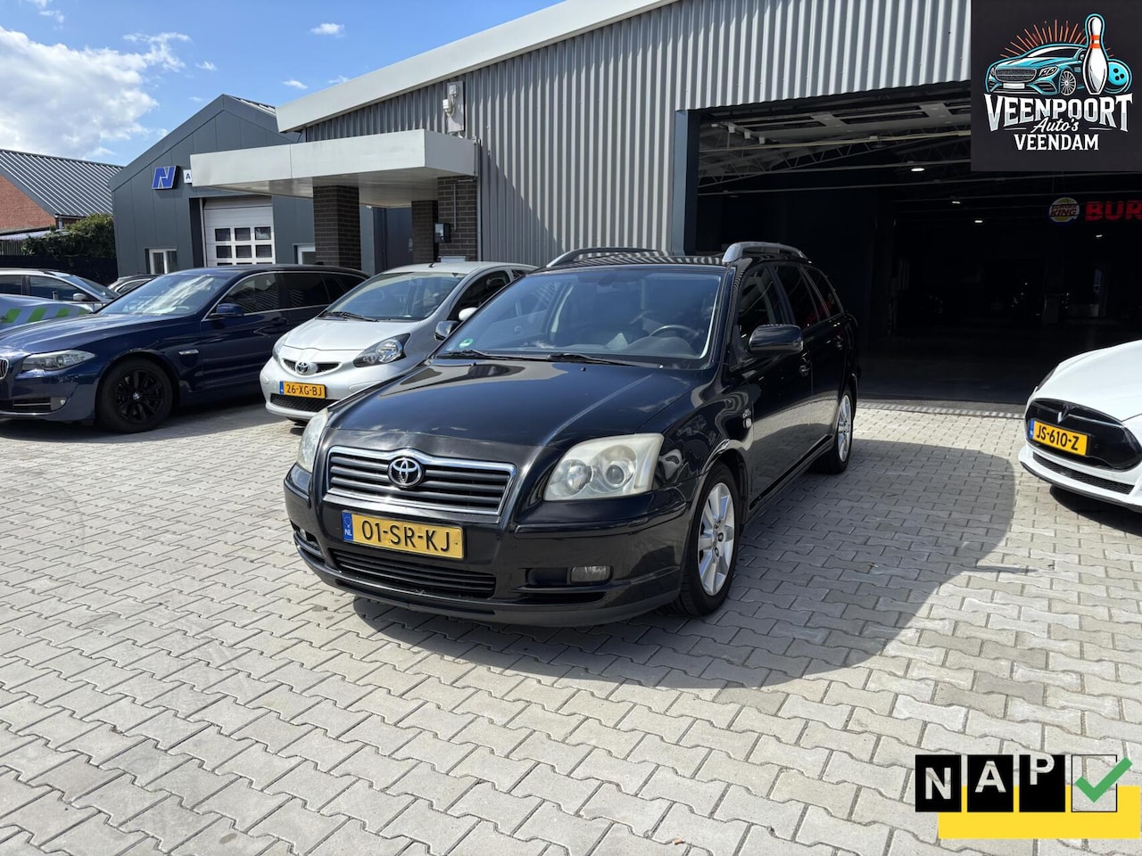 Toyota Avensis Wagon - 2.2 D-4D Executive Airco Cruise Leder - AutoWereld.nl