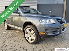 Volkswagen Touareg - 4.2 V8 LEDER 19" XENON