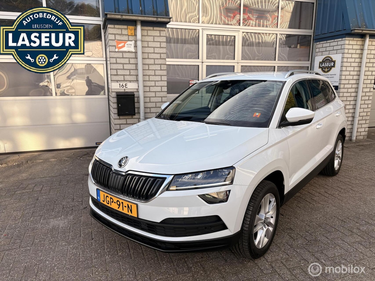 Skoda Karoq - 1.5 TSI ACT Sportline Business 1.5 TSI ACT Sportline Business - AutoWereld.nl