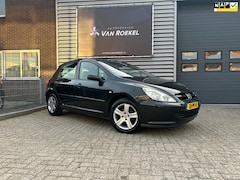 Peugeot 307 - 1.6-16V Griffe Volledige historie aanwezig