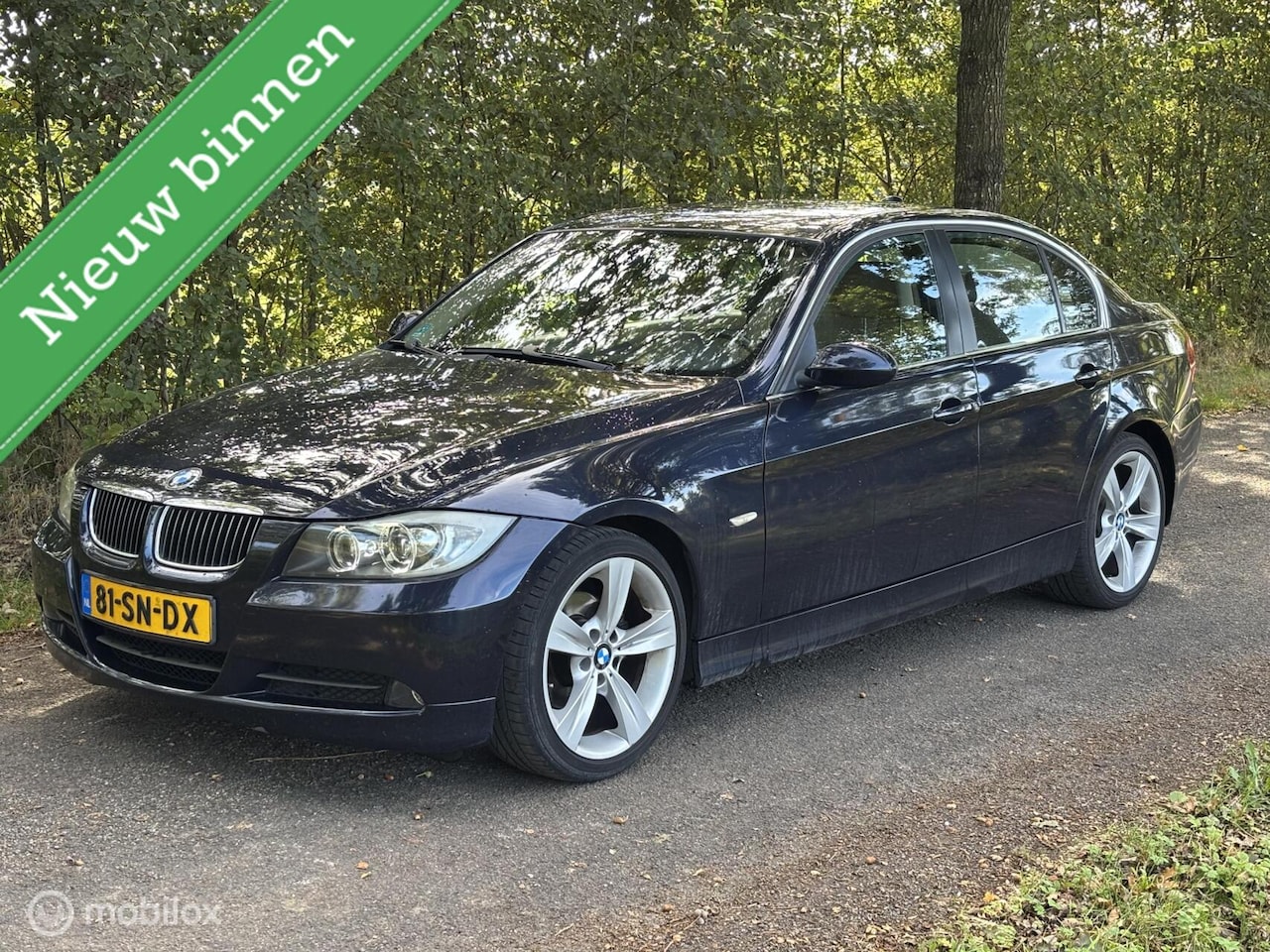 BMW 3-serie - 325i High Executive | Leder | Pdc | Clima | Led - AutoWereld.nl