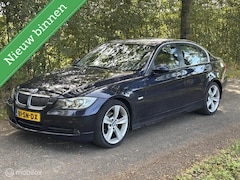 BMW 3-serie - 325i High Executive | Leder | Pdc | Clima | Led