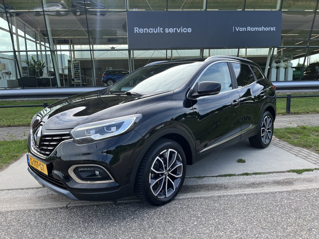 Renault Kadjar - 1.3 TCe 160 PK Intens / Automaat / Trekhaak / EasyLink / Cruise / AppleCarplay/AndriodAuto - AutoWereld.nl