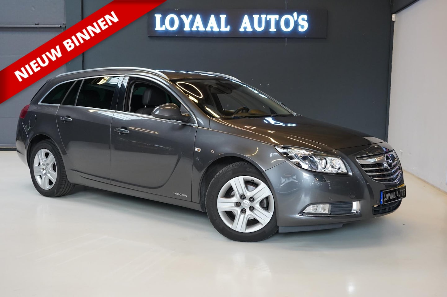 Opel Insignia Sports Tourer - 1.8 Cosmo | NAVI | CRUISE | AIRCO | XENON | NAP | APK. - AutoWereld.nl