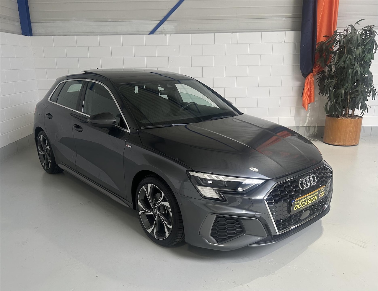 Audi A3 Sportback - 35 TFSI 150pk S-tronic 3x S-Line, Pano, ACC, Matrix - AutoWereld.nl