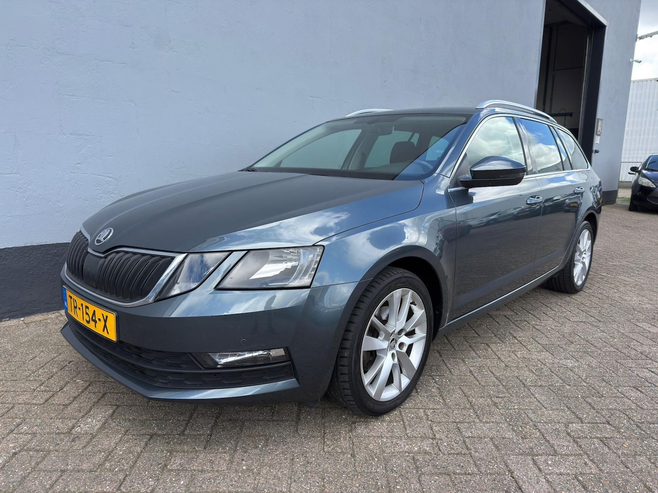 Skoda Octavia Combi - 1.5 TSI Greentech Style Business 1.5 TSI Greentech Style Business - AutoWereld.nl