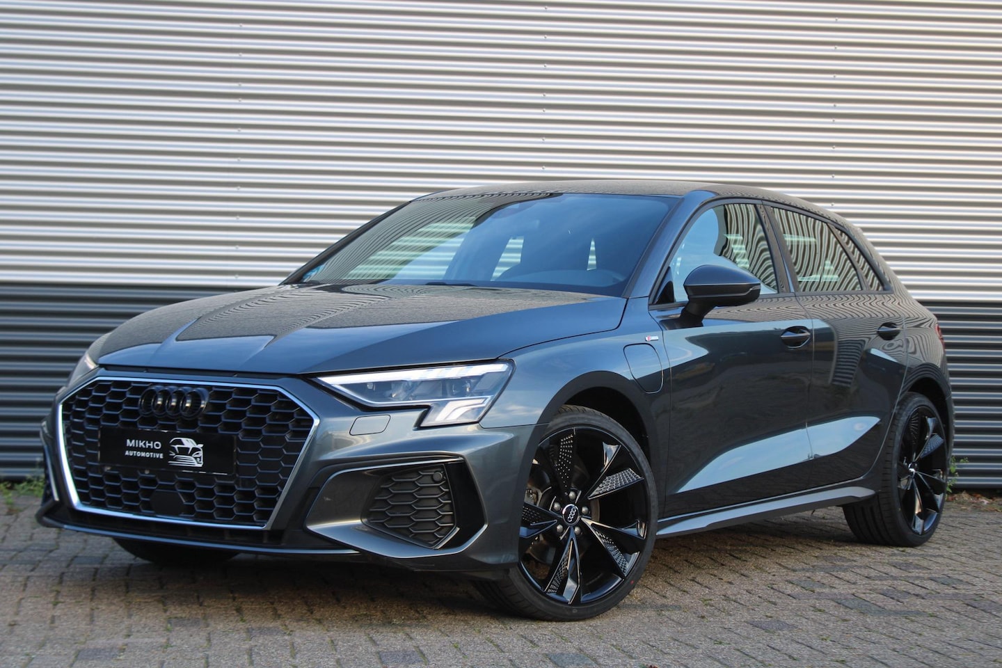 Audi A3 Sportback - 40 TFSIe |3x S-Line| Black optik | Stoelverwarming | Apple Carplay | Keyless | Dodehoek as - AutoWereld.nl