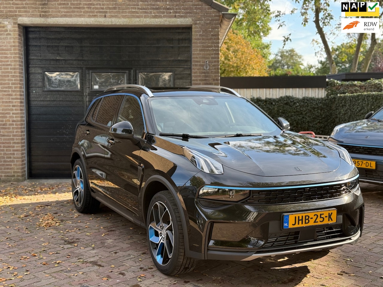 Lynk & Co 01 - *NIEUW* 1.5 Plug-in Hybrid, trekh, stuur/stoel verwarming, zw hemel, Fabr.Garantie! - AutoWereld.nl