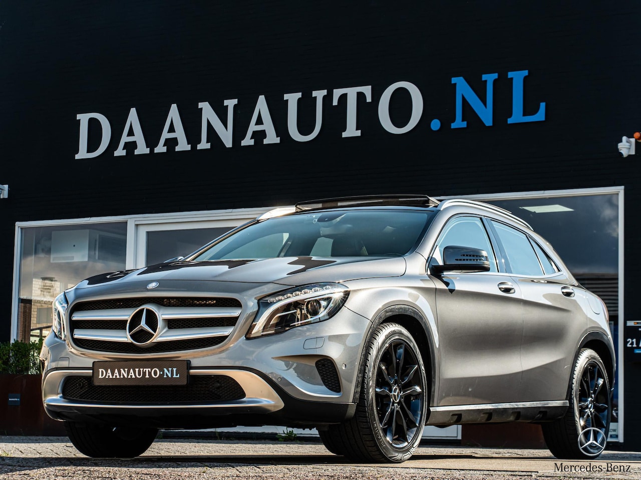 Mercedes-Benz GLA-Klasse - GLA250 4Matic Prestige Pano Apple CarPlay Leder Camera - AutoWereld.nl