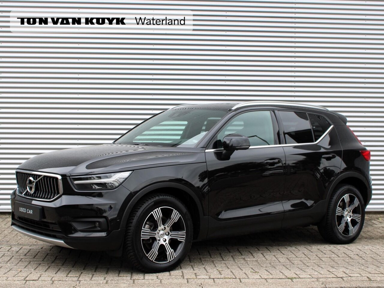 Volvo XC40 - 2.0 T4 Inscription Automaat / Panoramadak / Leder interieur / Trekhaak / 360* camera / All - AutoWereld.nl