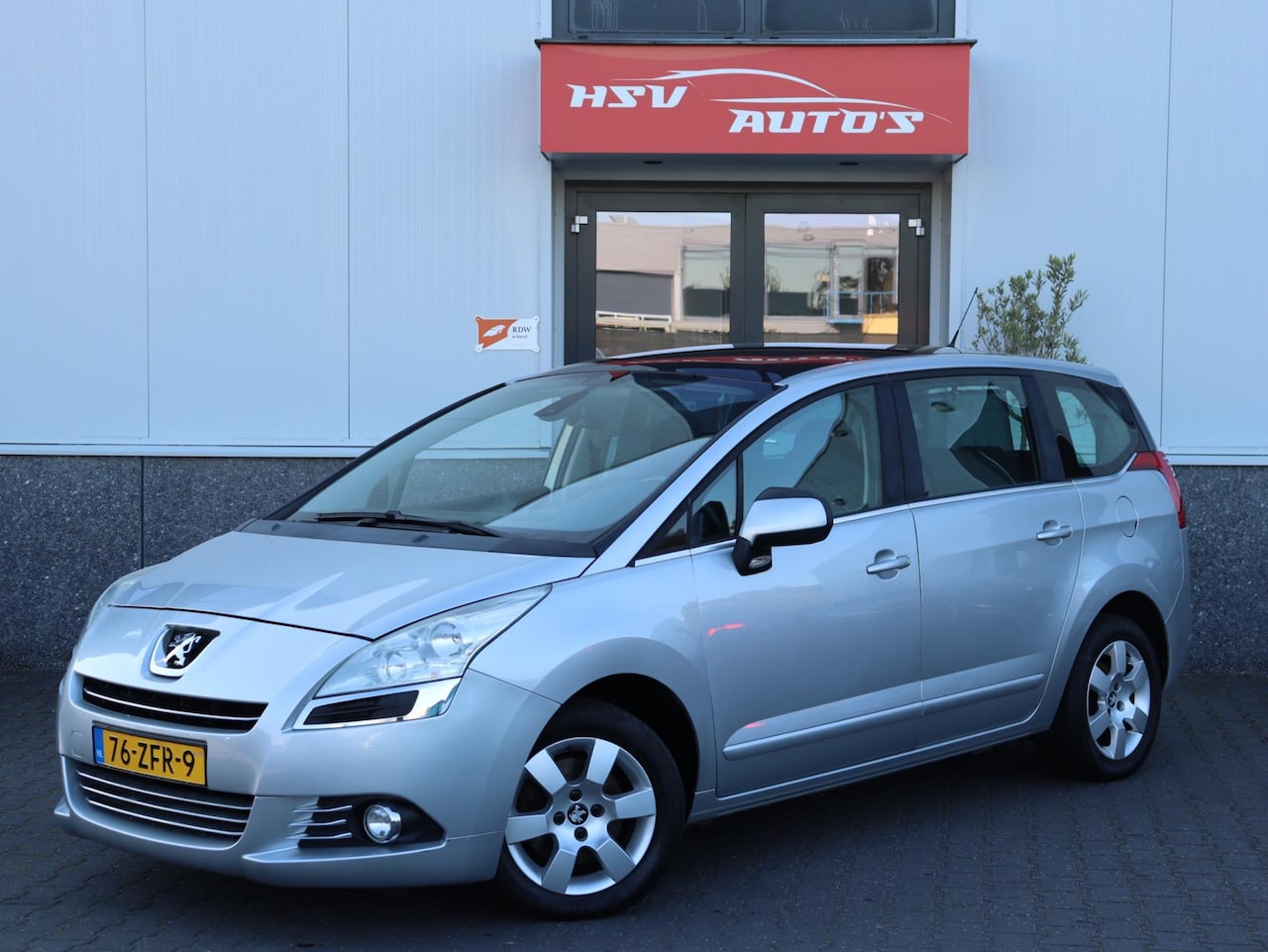 Peugeot 5008 - 1.6 THP ST 7p navi LM airco - AutoWereld.nl