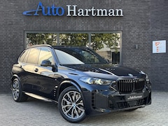 BMW X5 - xDrive50e M Sport 4WBESTURING|HARMANKARDON|TREKHAAK|CARBONZWART