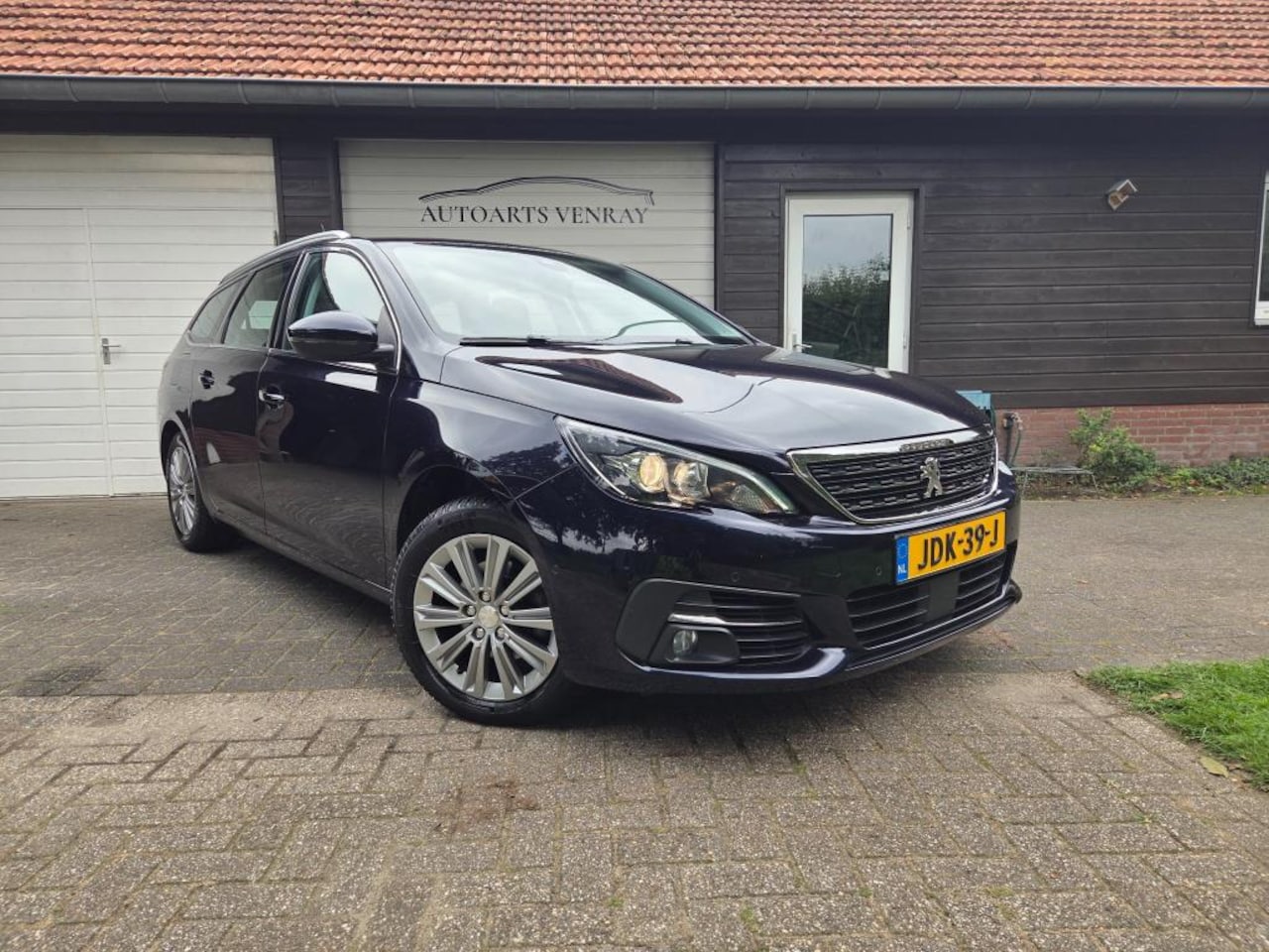 Peugeot 308 SW - 1.2 PureTech Tech Edition 1.2 PureTech Tech Edition - AutoWereld.nl