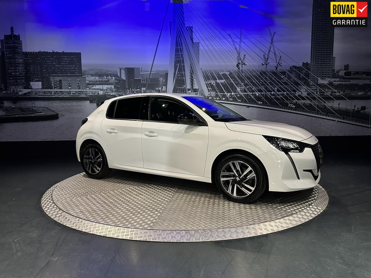 Peugeot 208 - 1.2 PureTech Allure Pack *Camera*Keyless*Appconnect* - AutoWereld.nl